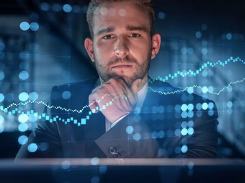 Investimentos Inteligentes: Avaliando os Prós e Contras de Investir Sozinho e com a Lux Capital